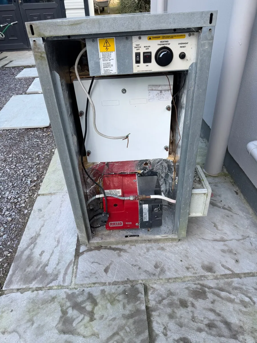 Oil boiler - Image 1