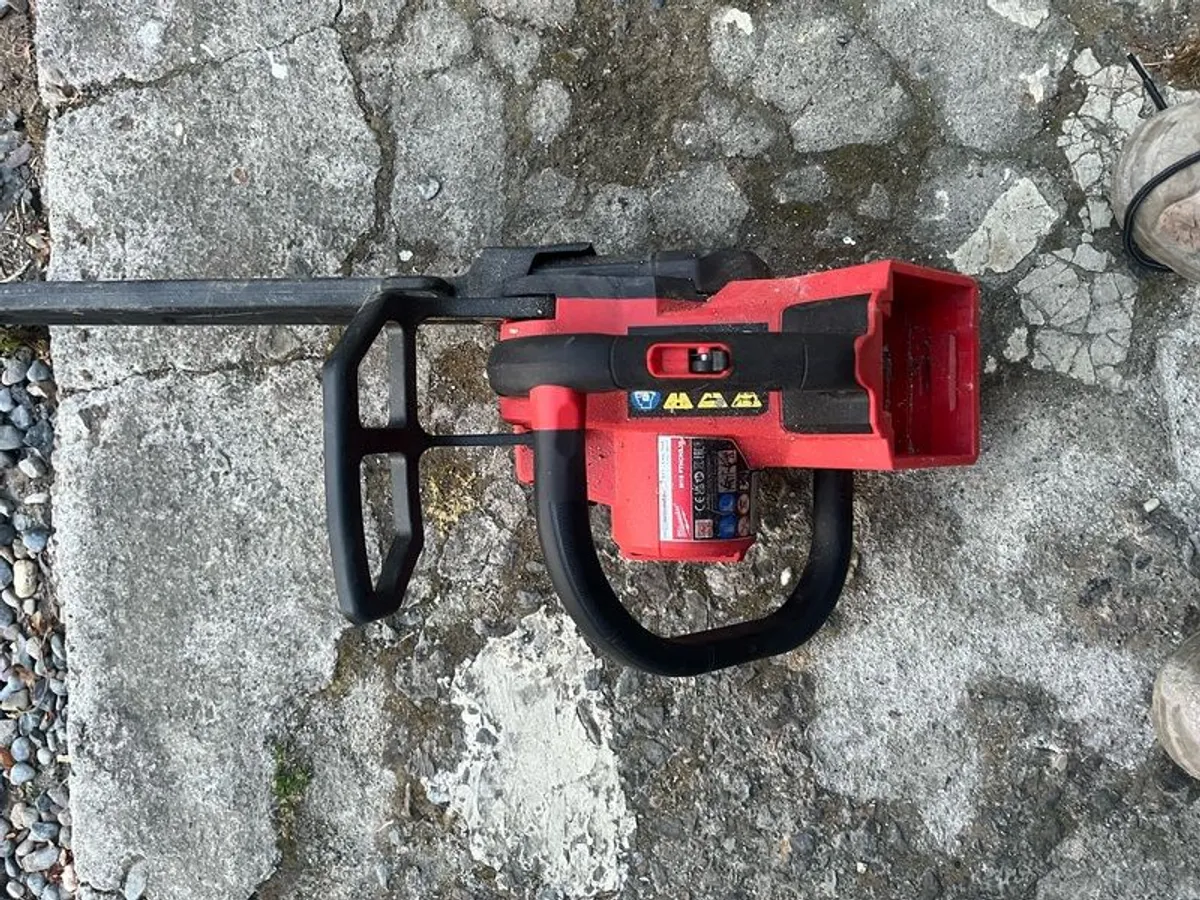 milwaukee 14inch chainsaw - Image 3