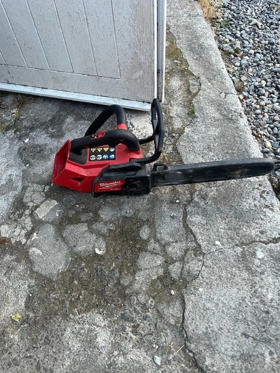 milwaukee 14inch chainsaw - Image 1