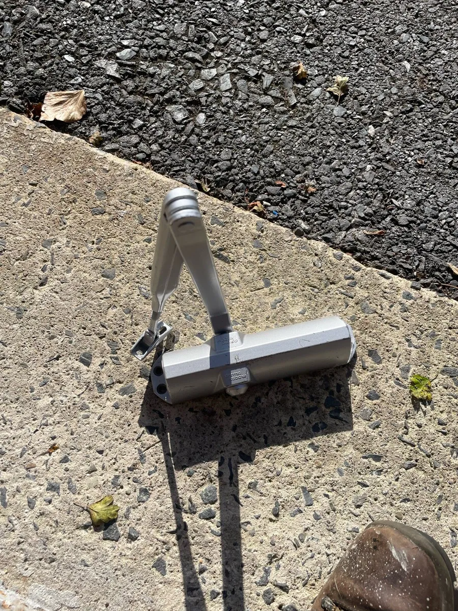 OVERHEAD DOOR CLOSER - Image 2