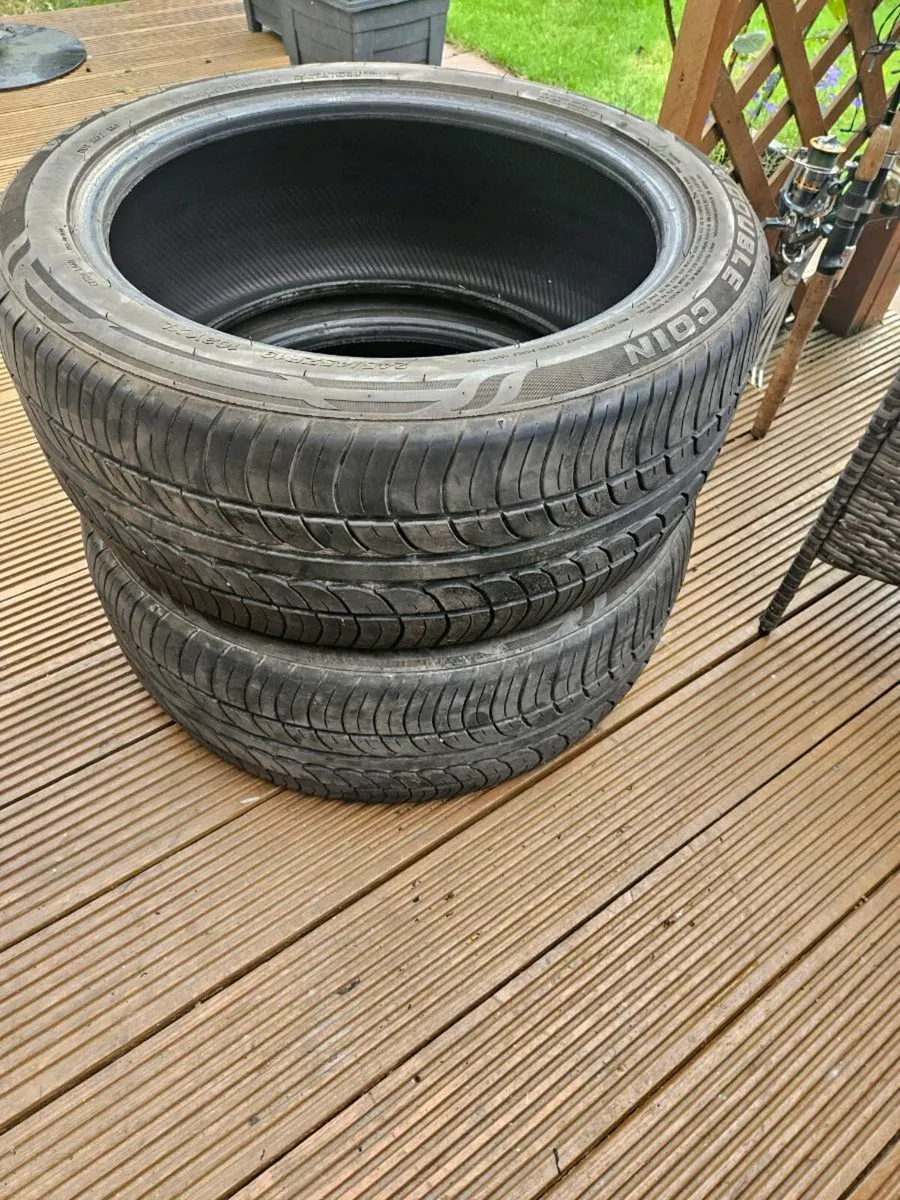 2x 245/45 R19 Tyres – 80% thread - Image 2
