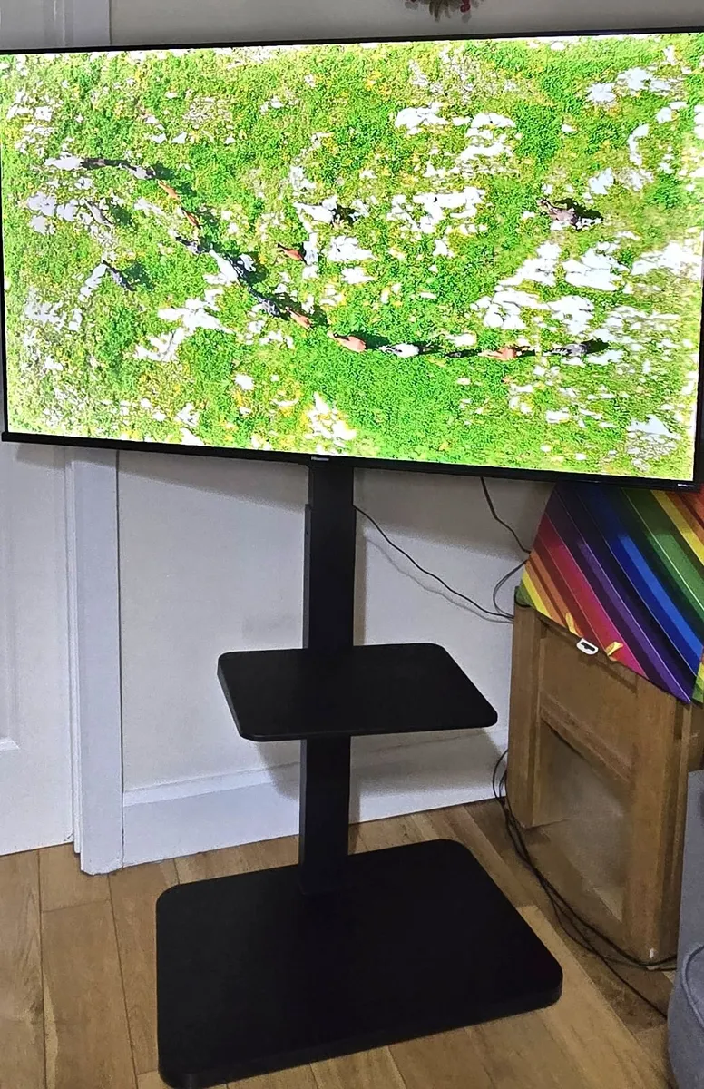 HISENSE 50 INCH 4K UHD LED TV +FLOOR STAND - Image 3