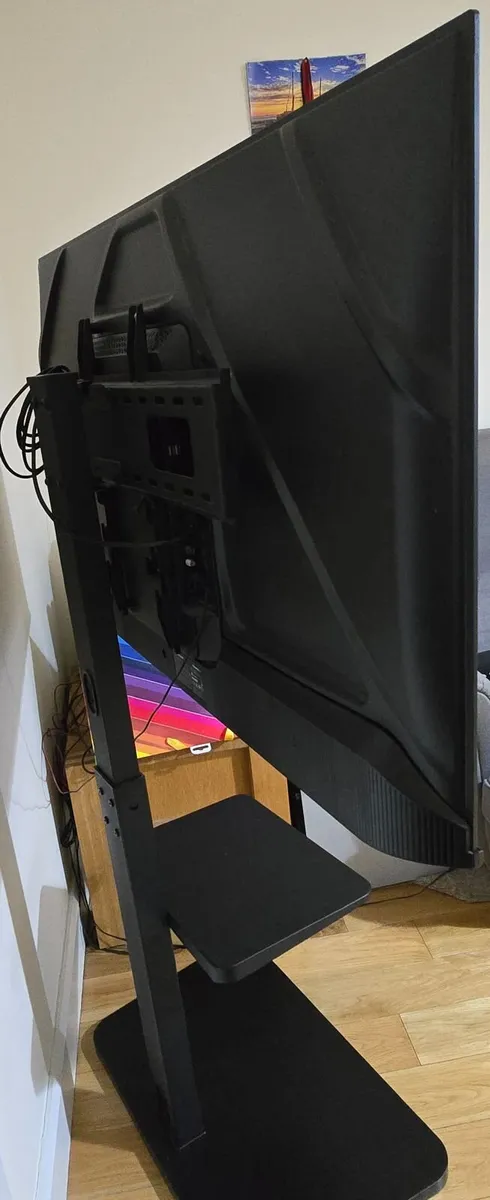 HISENSE 50 INCH 4K UHD LED TV +FLOOR STAND - Image 4