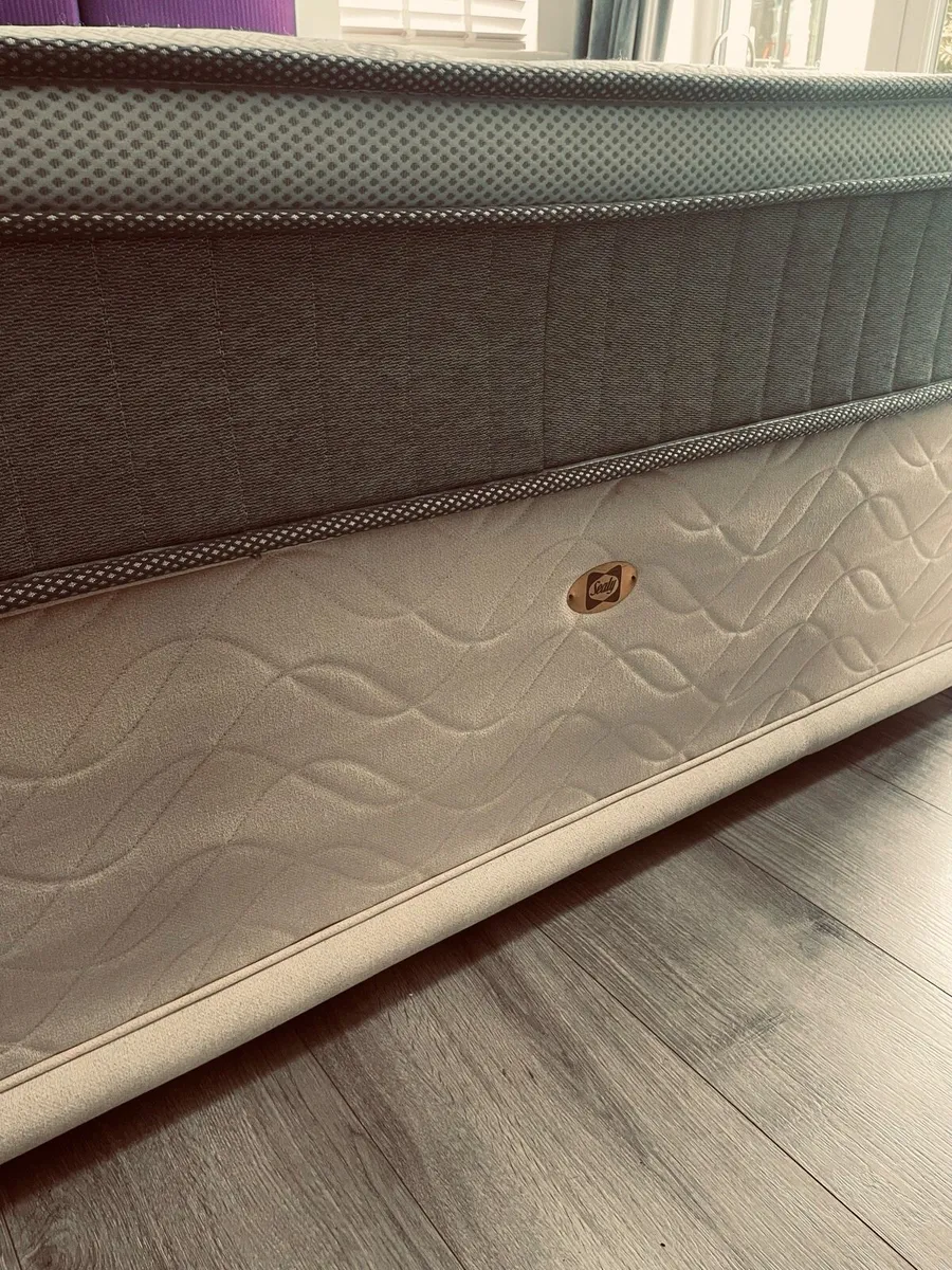 Fantastic King Size,Bed,Mattress & Headboard - Image 3