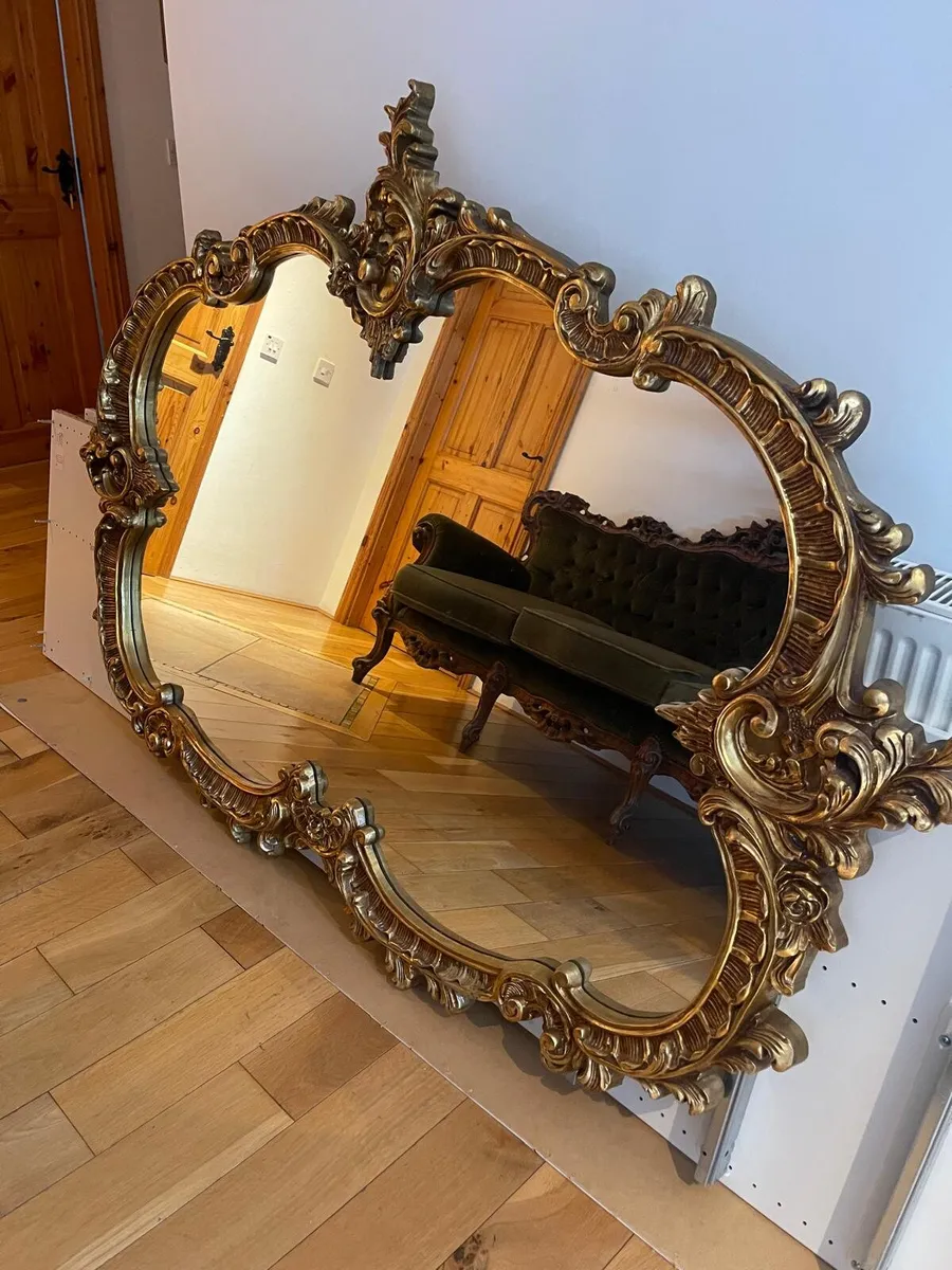 Elegant ornate gold toned oval wall mirror - Image 2