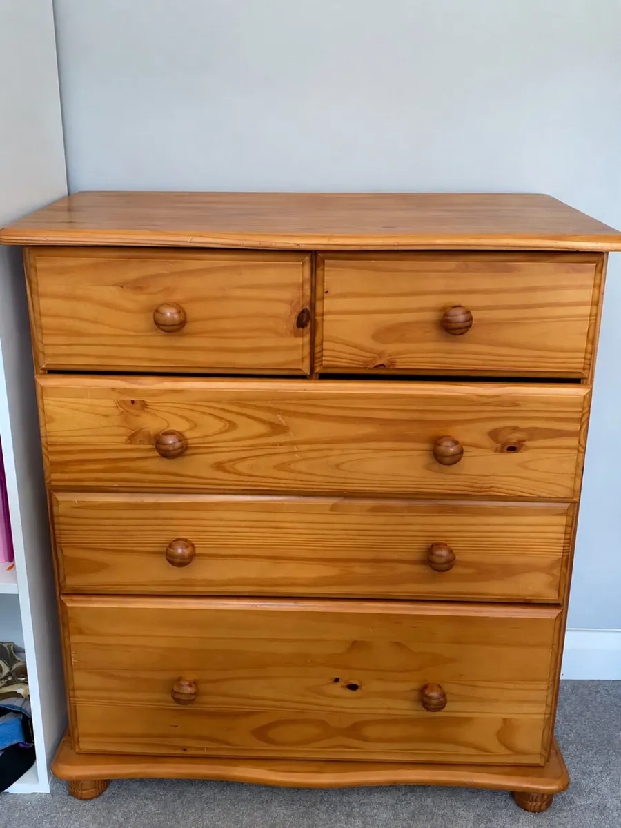 Pine Chest of Drawers