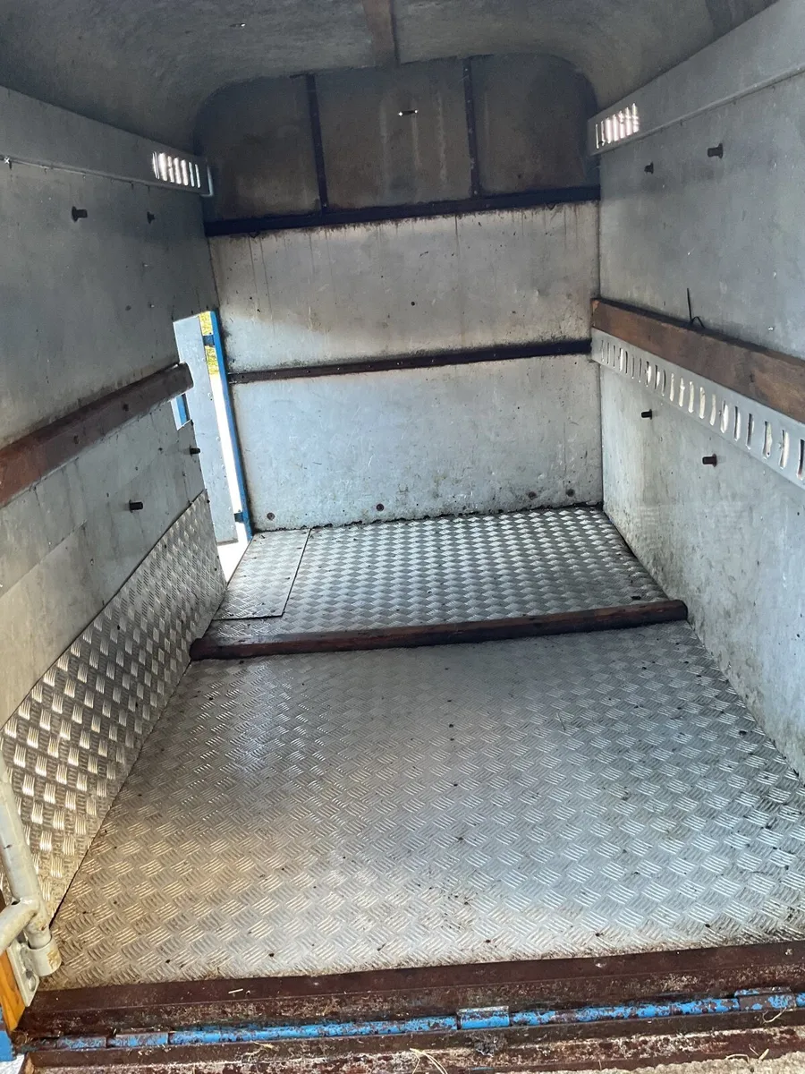 Livestock trailer - Image 4