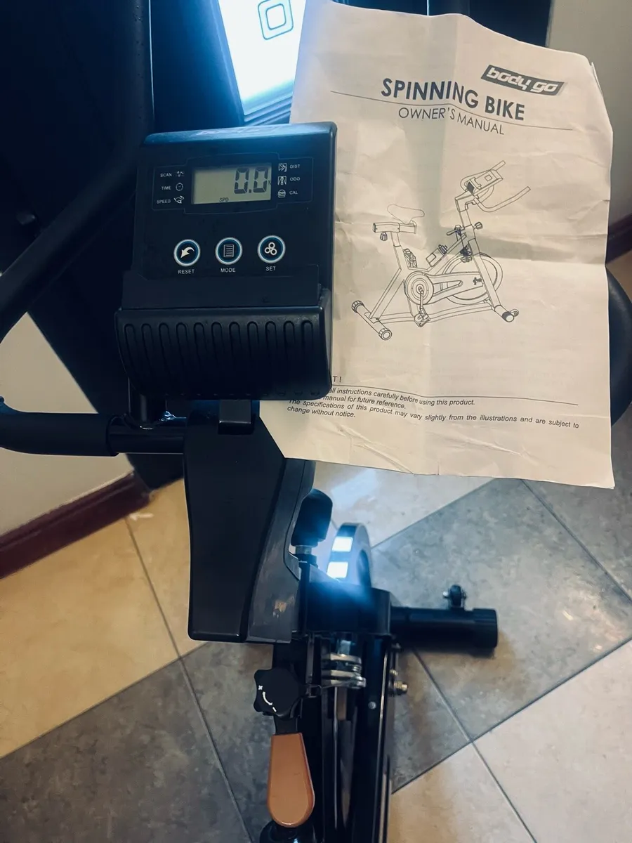 Exercise bike - Image 4