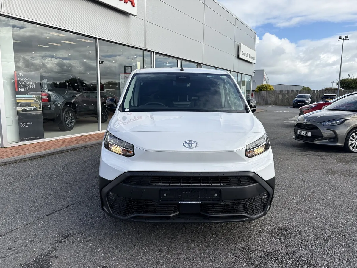Toyota Proace City 1.5D 100 Icon Van - Image 2