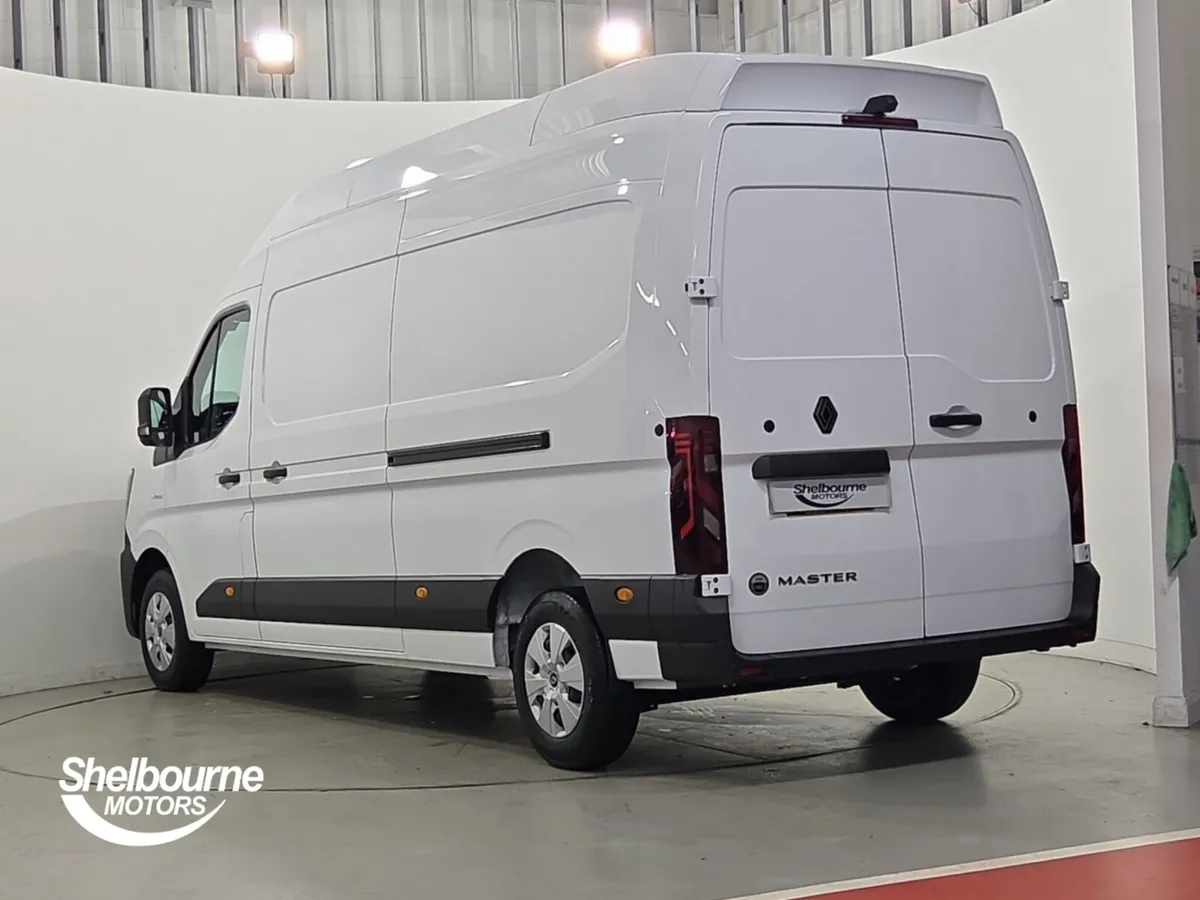 Renault Master LH35 Blue dCi 150 Advance High Roof - Image 2