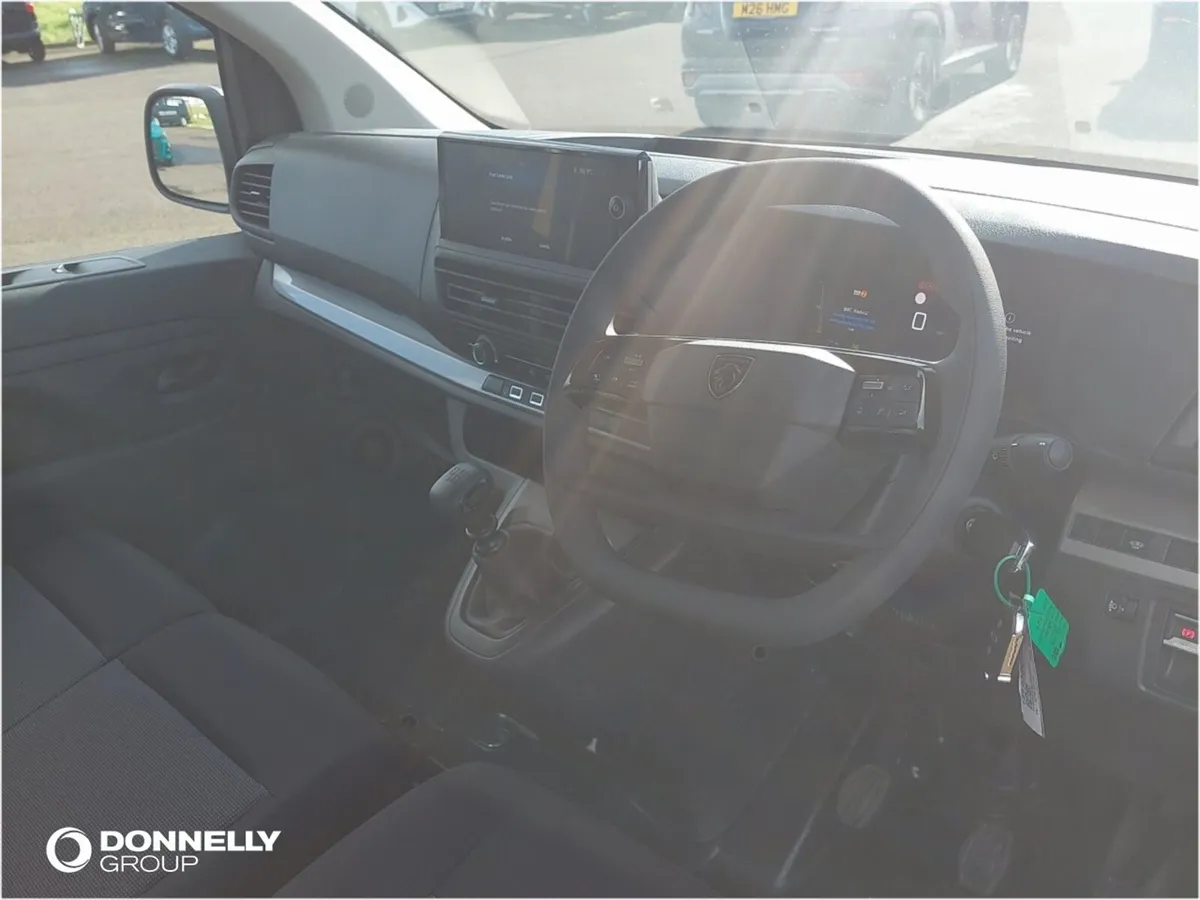 Peugeot Expert 2.2 BlueHDi 150 Asphalt Van - Image 4