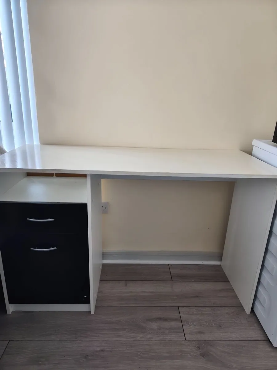 Desk - Image 1