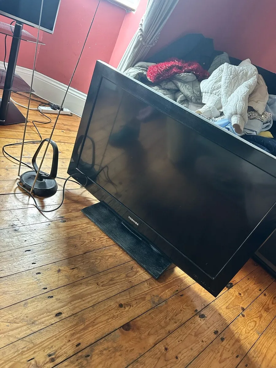 Toshiba 32” TV – For Sale - Image 3