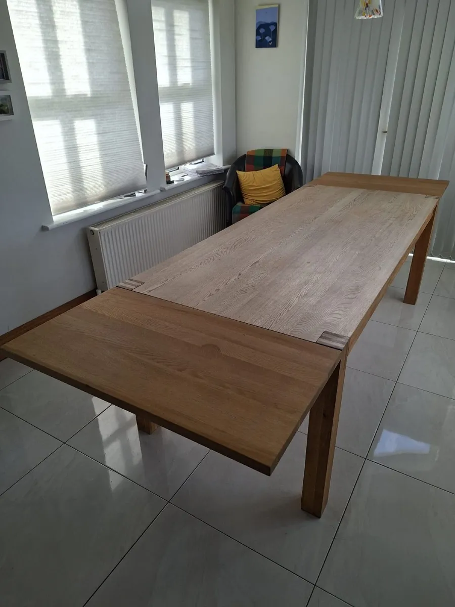 Soilid Wood Oak Dining Table - Image 3