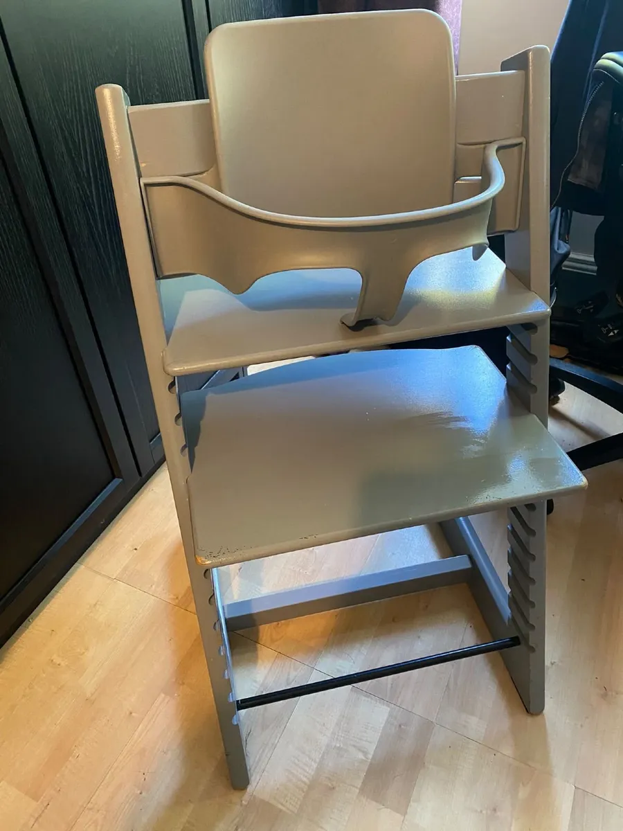 Stokke high chair & newborn attachment - Image 1