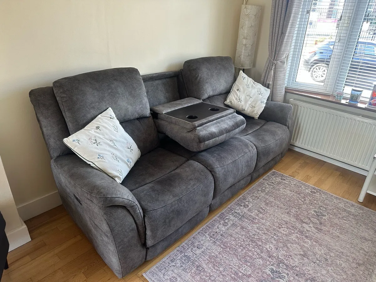Dark grey 3 seater electric recliner sofa - Image 2