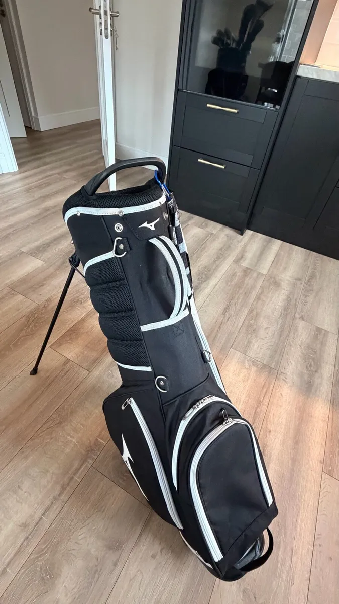Mizuno Golf Stand Bag - Image 1