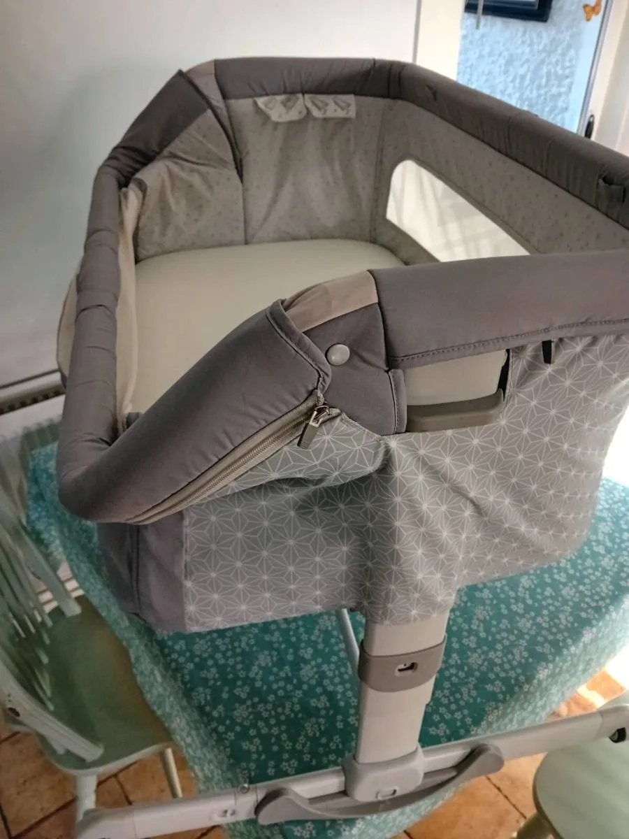 Adjustable Baby Crib and Rocker - Image 2