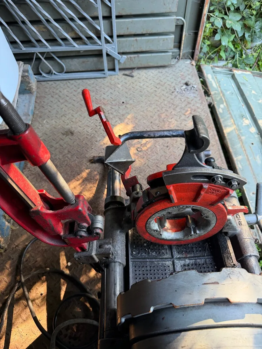 Rigid pipe threaded 110v with trolly - Image 2