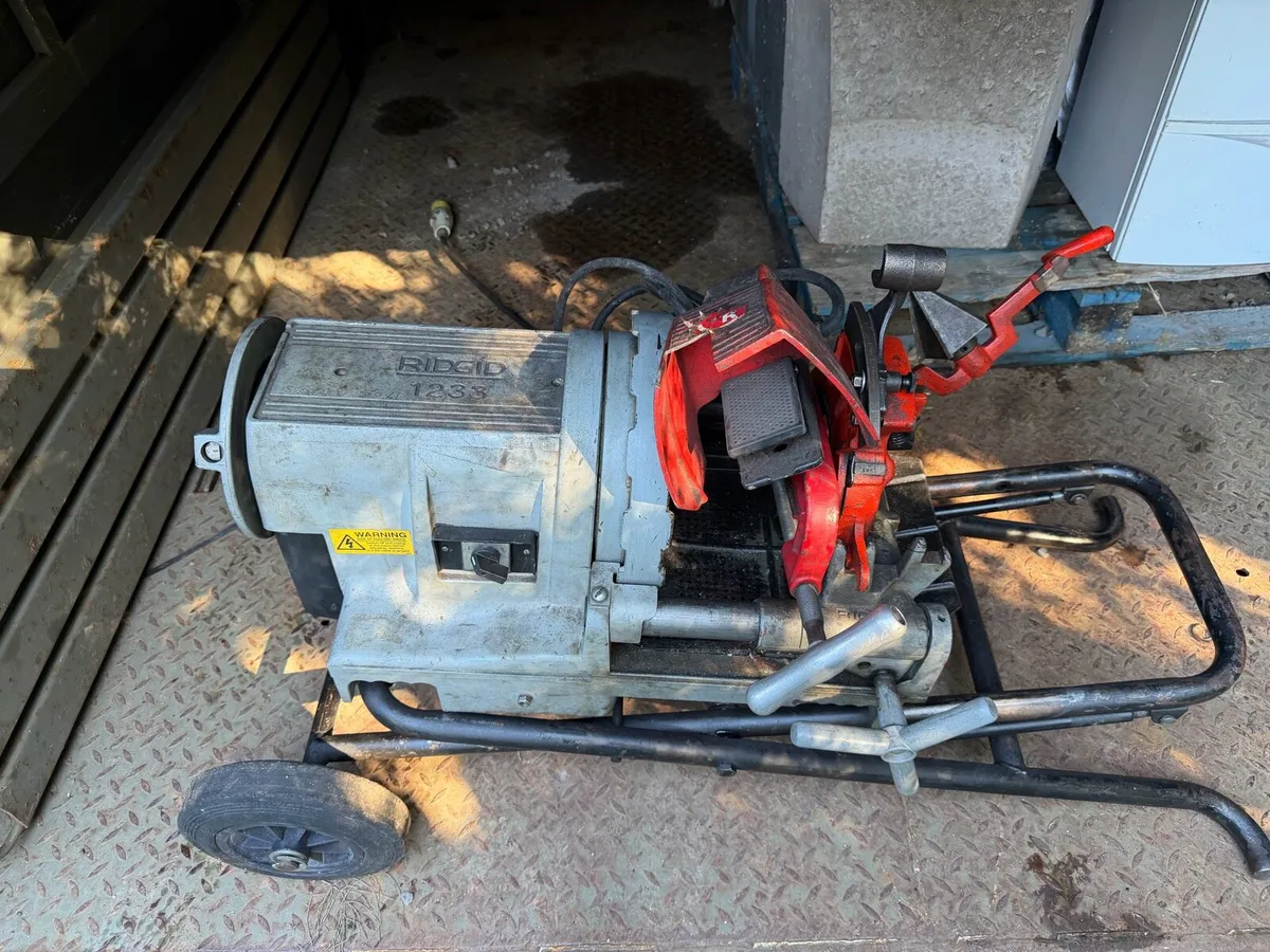 Rigid pipe threaded 110v with trolly - Image 4