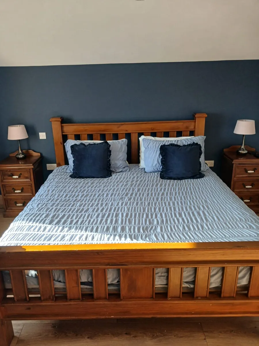 Superking bed bedroom set - Image 1