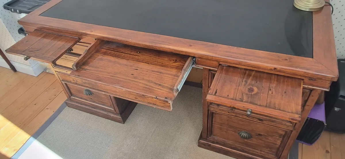 Mahogany Leather Topped Desk - Image 3