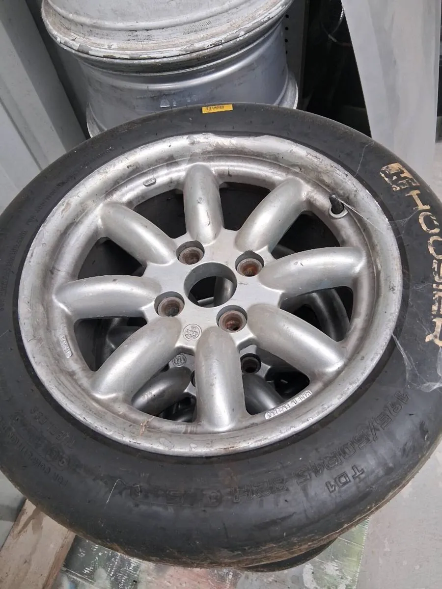 Wheels and tyres - Image 3