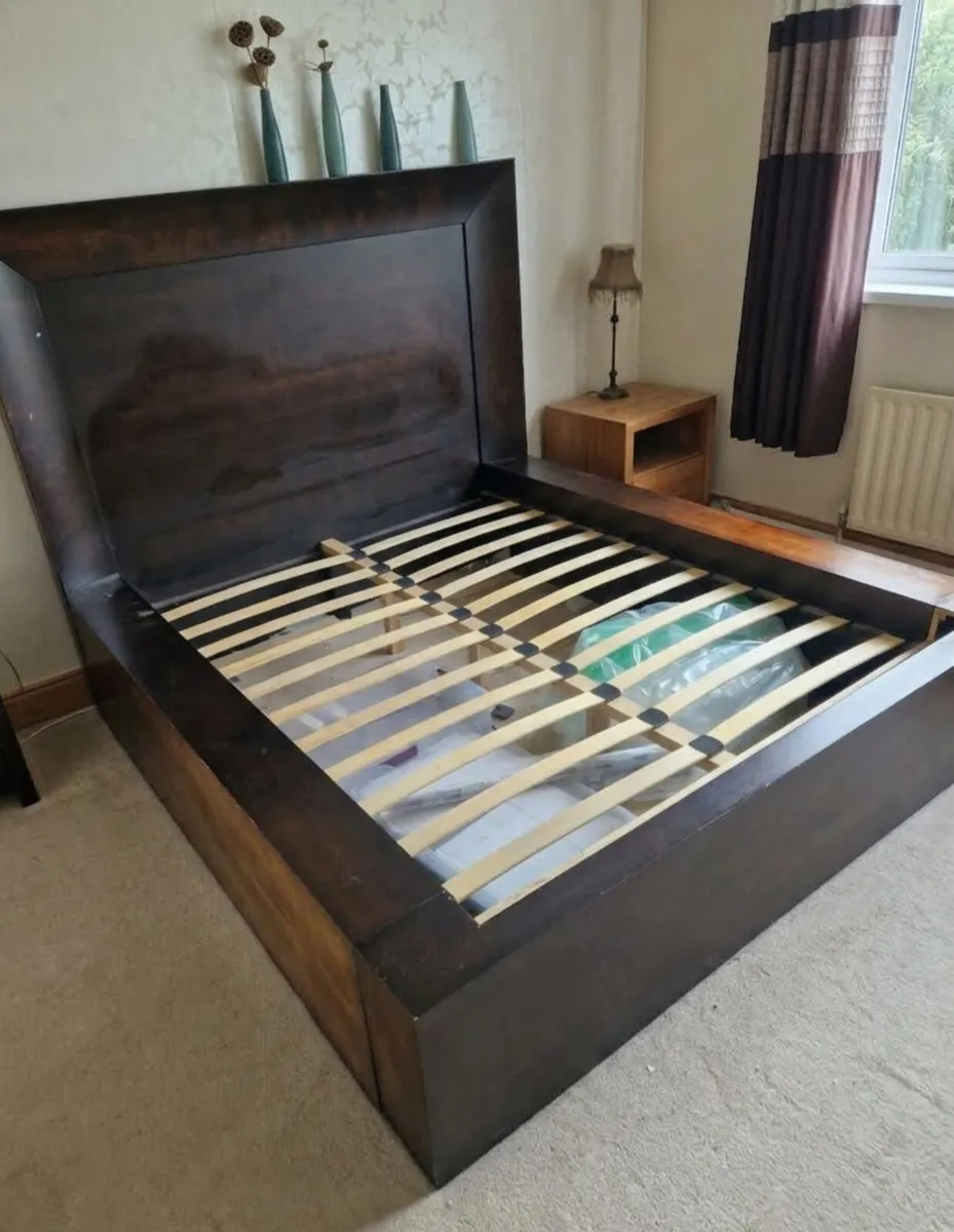 Bed - Image 2