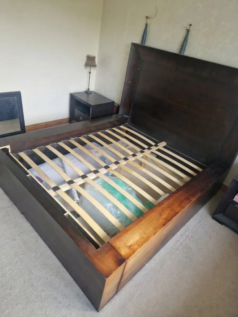Bed - Image 3