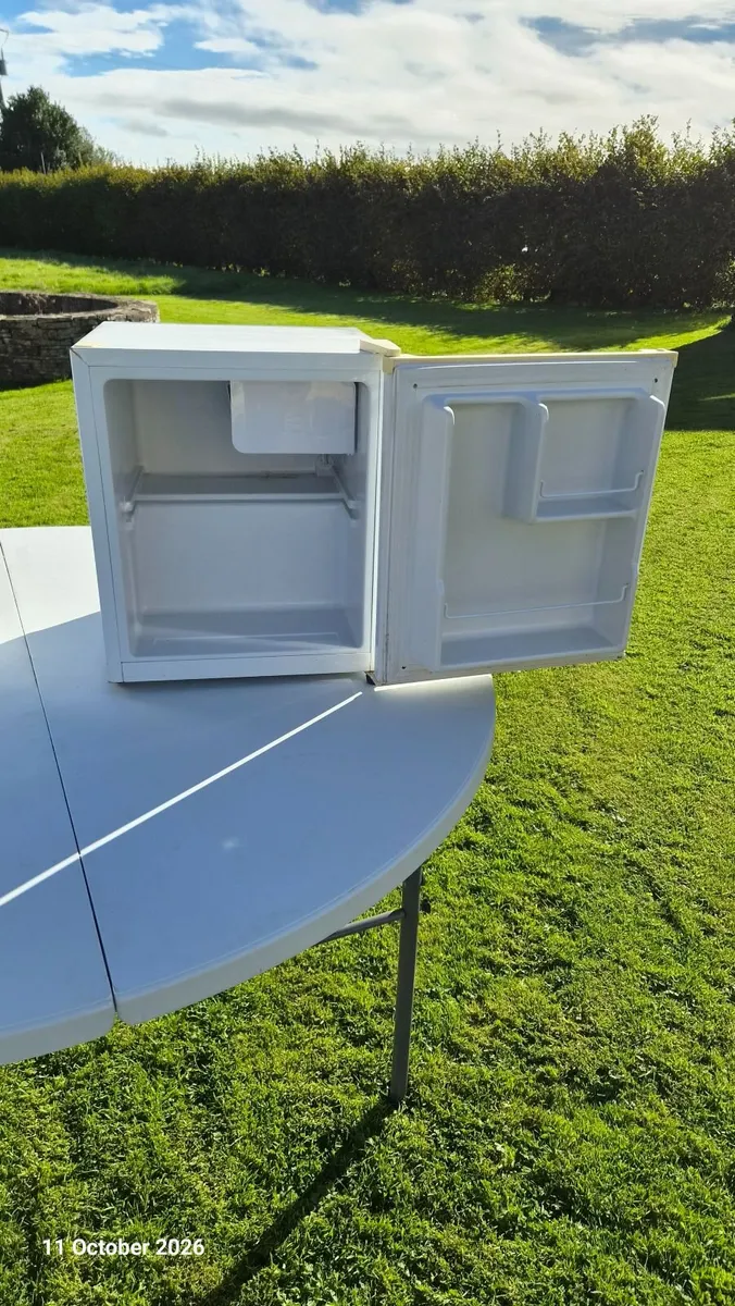 Mini Fridge - Image 3