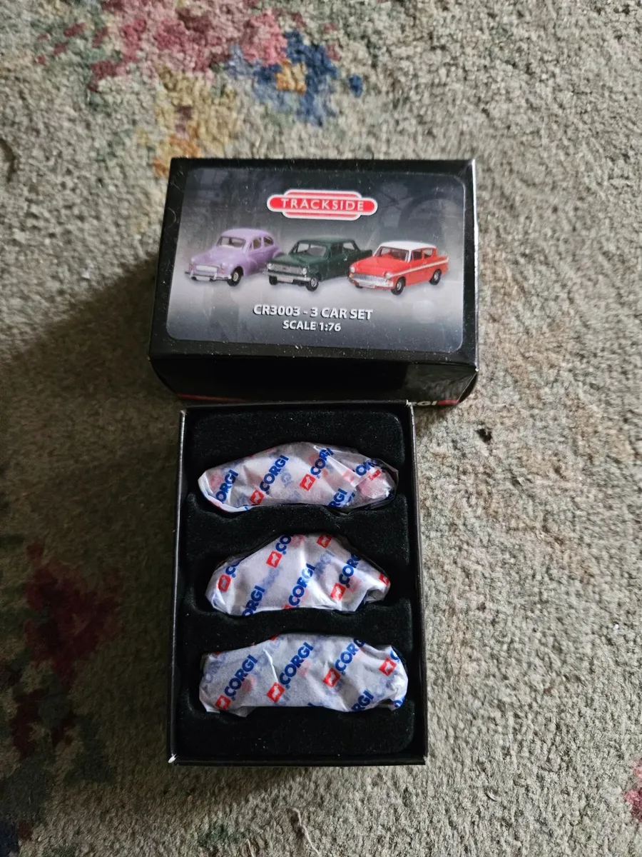 Corgi Trackside Car Set - Image 1
