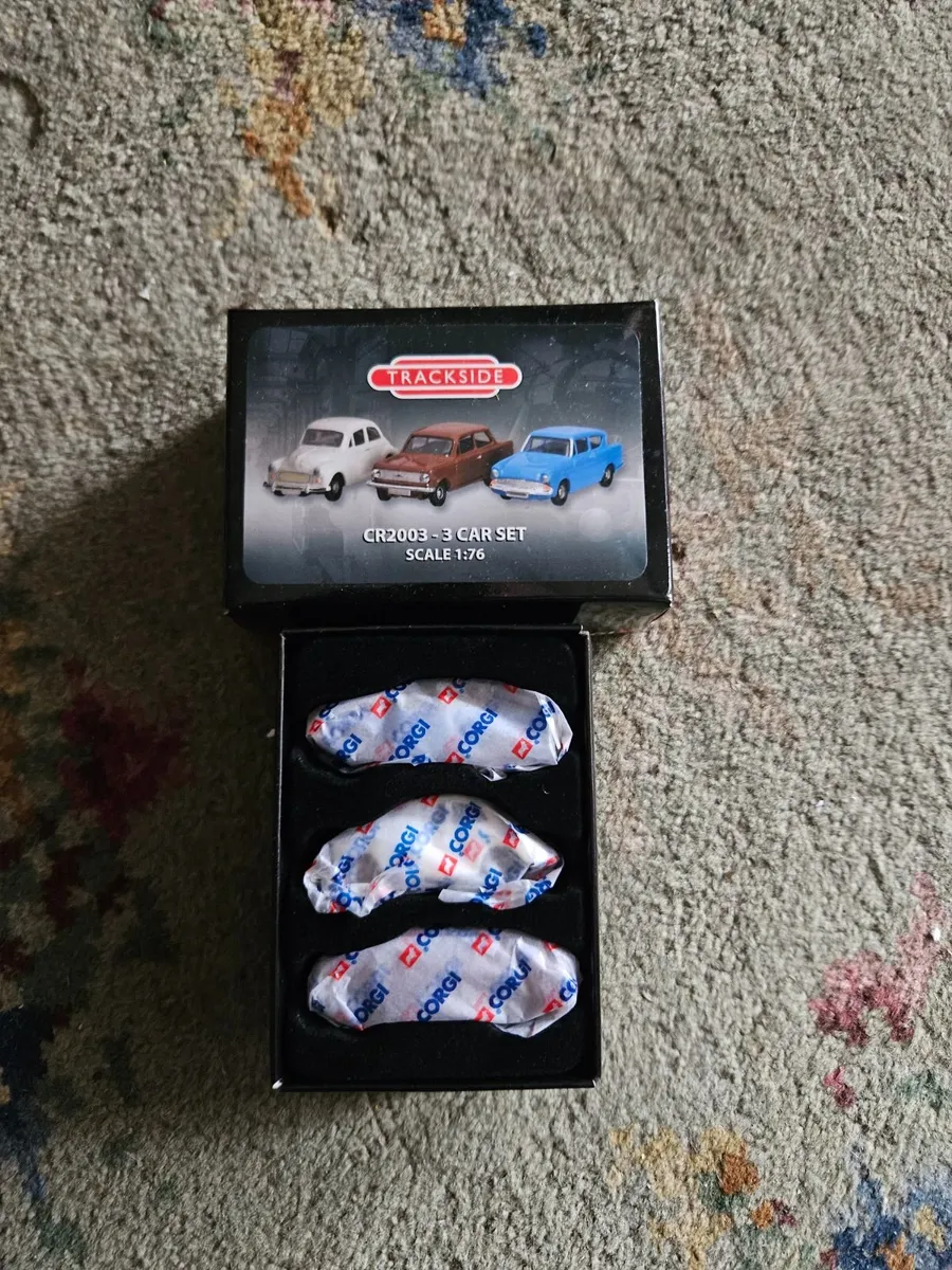 Corgi Trackside Car Set - Image 1