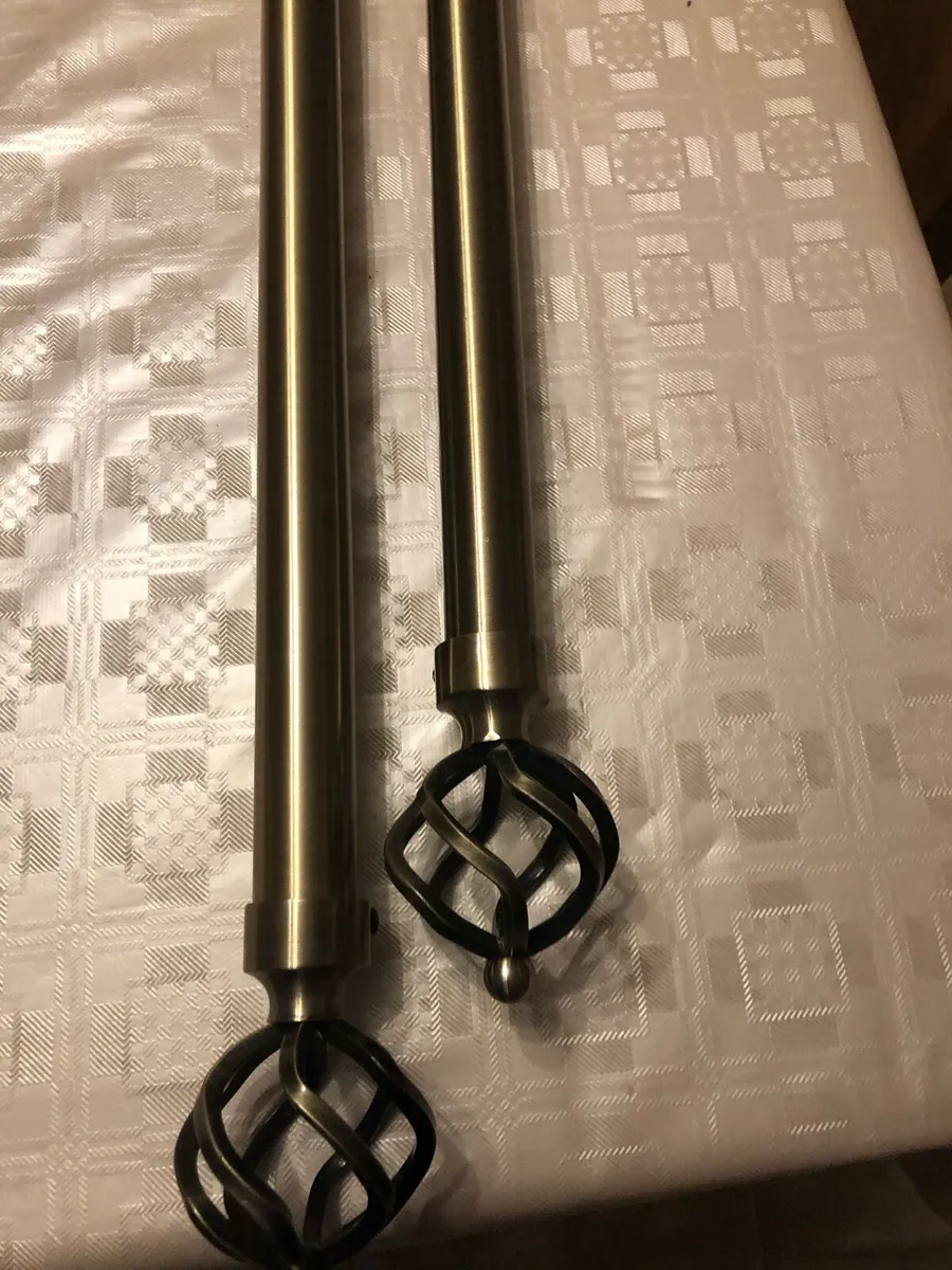 Curtain pole. - Image 1