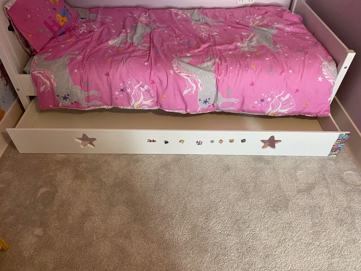 Childs bed - Image 2
