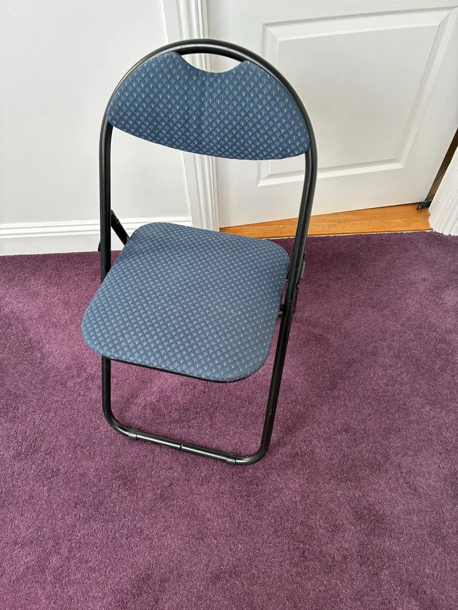 Folding Chairs - Image 4