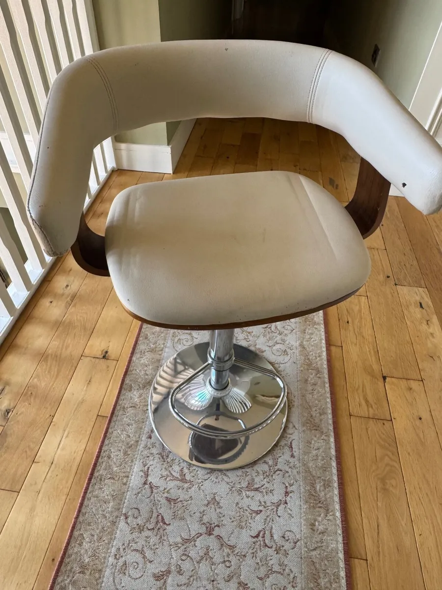 Kitchen Stools - Image 4