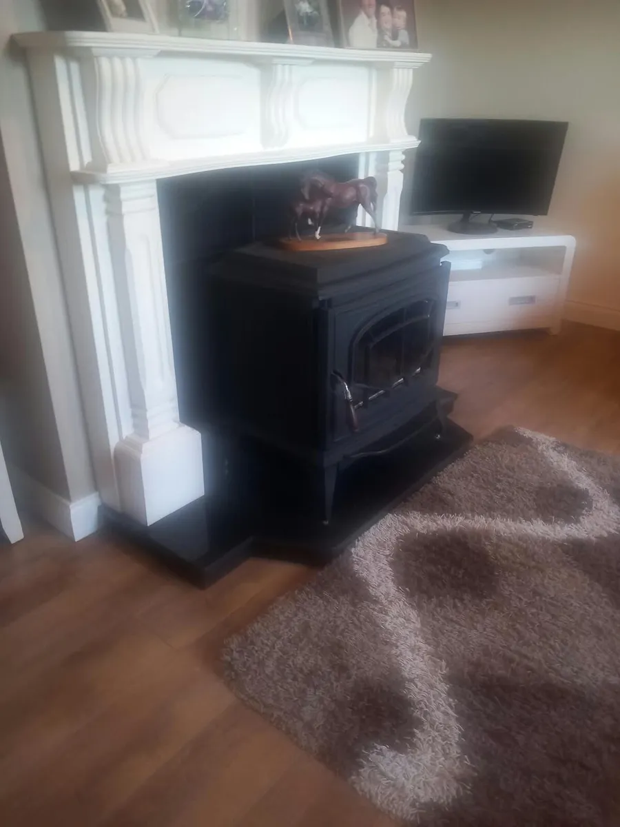 Waterford oil stove in good condition - Image 3