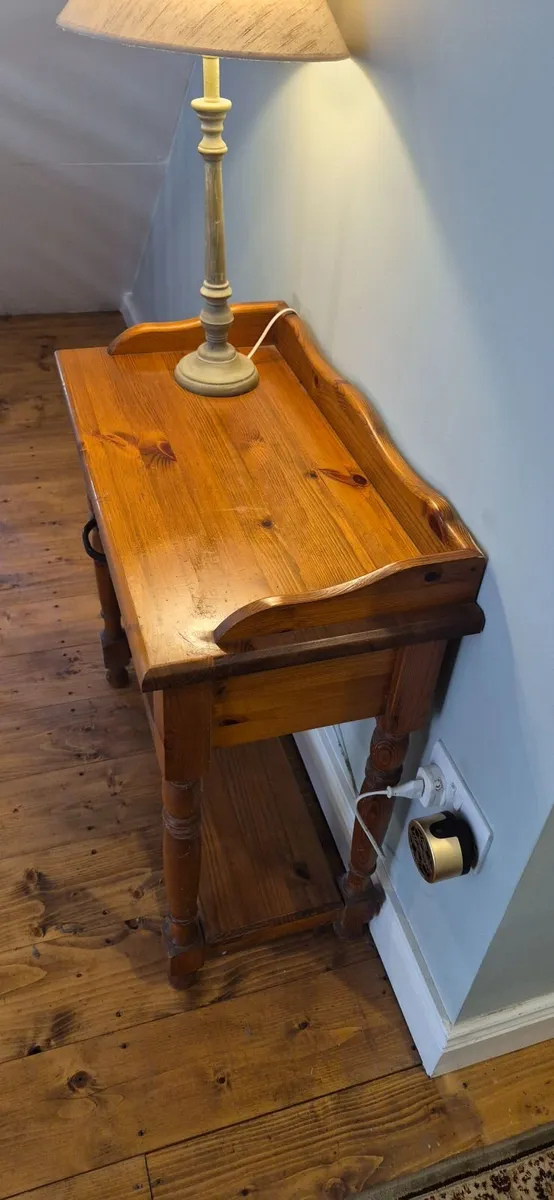 Console Table - Image 3