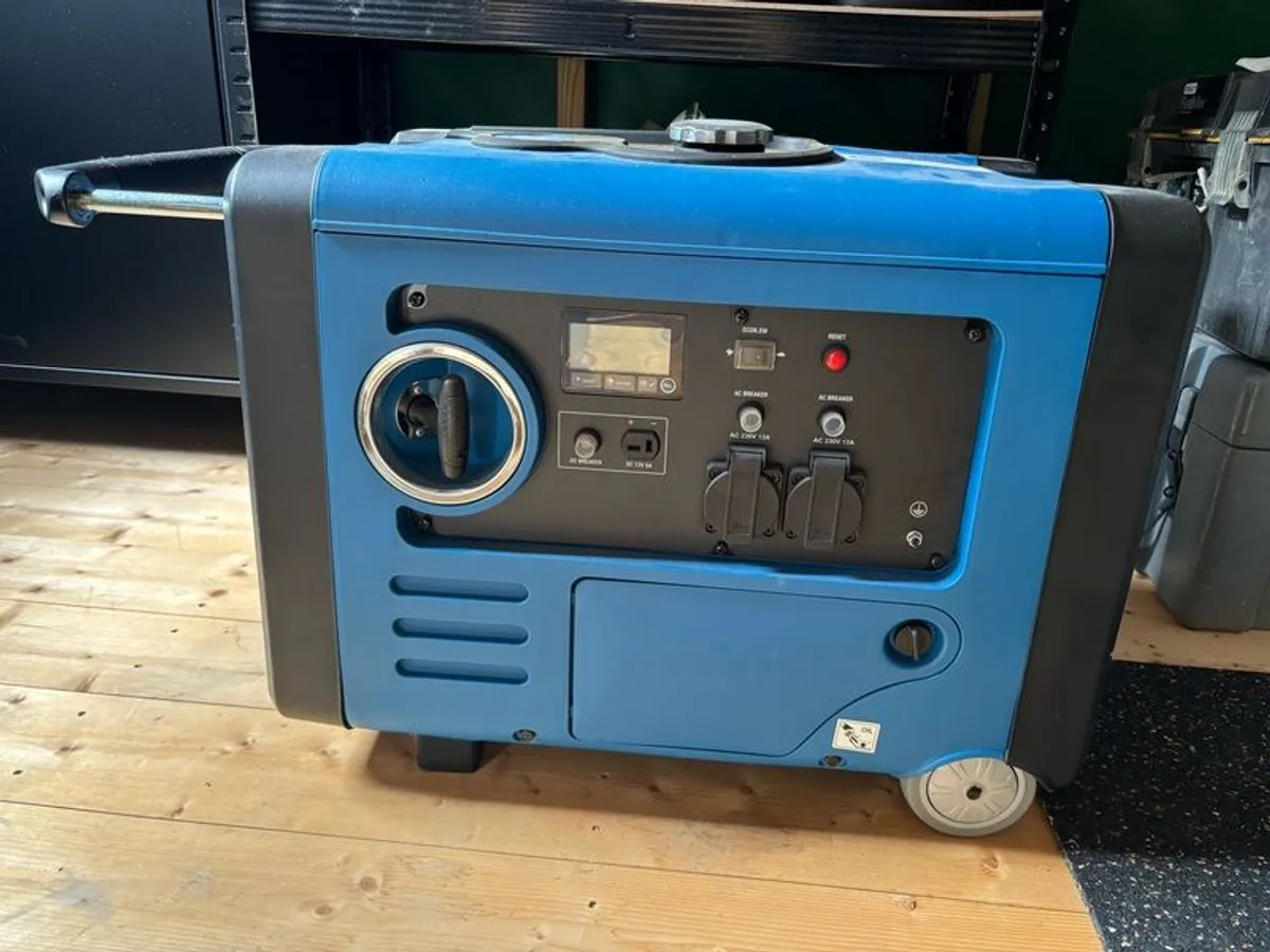 Hyundai 4.0kW Petrol Inverter Generator - Image 4