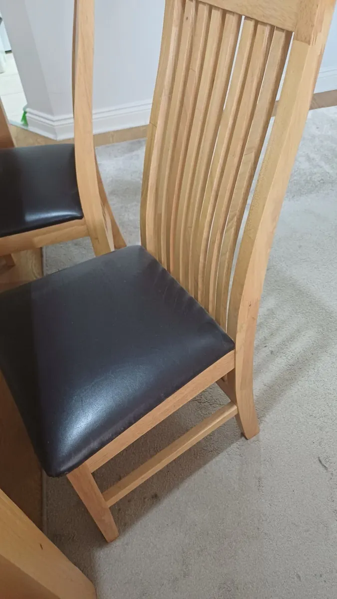 Table and Chairs - Image 3