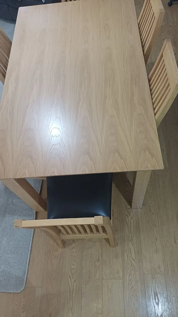 Table and Chairs - Image 2