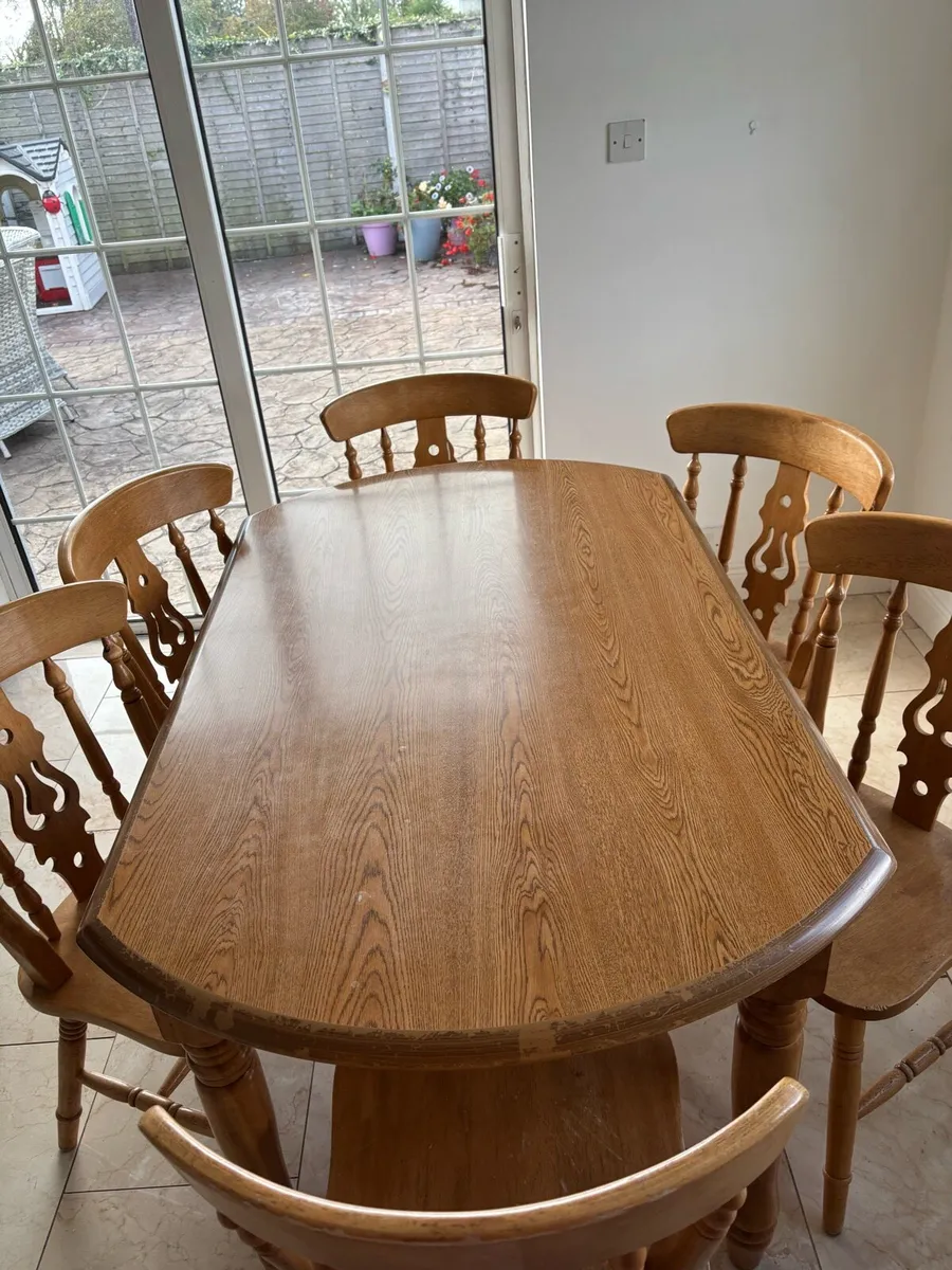 Kitchen table & 6 chairs - Image 1