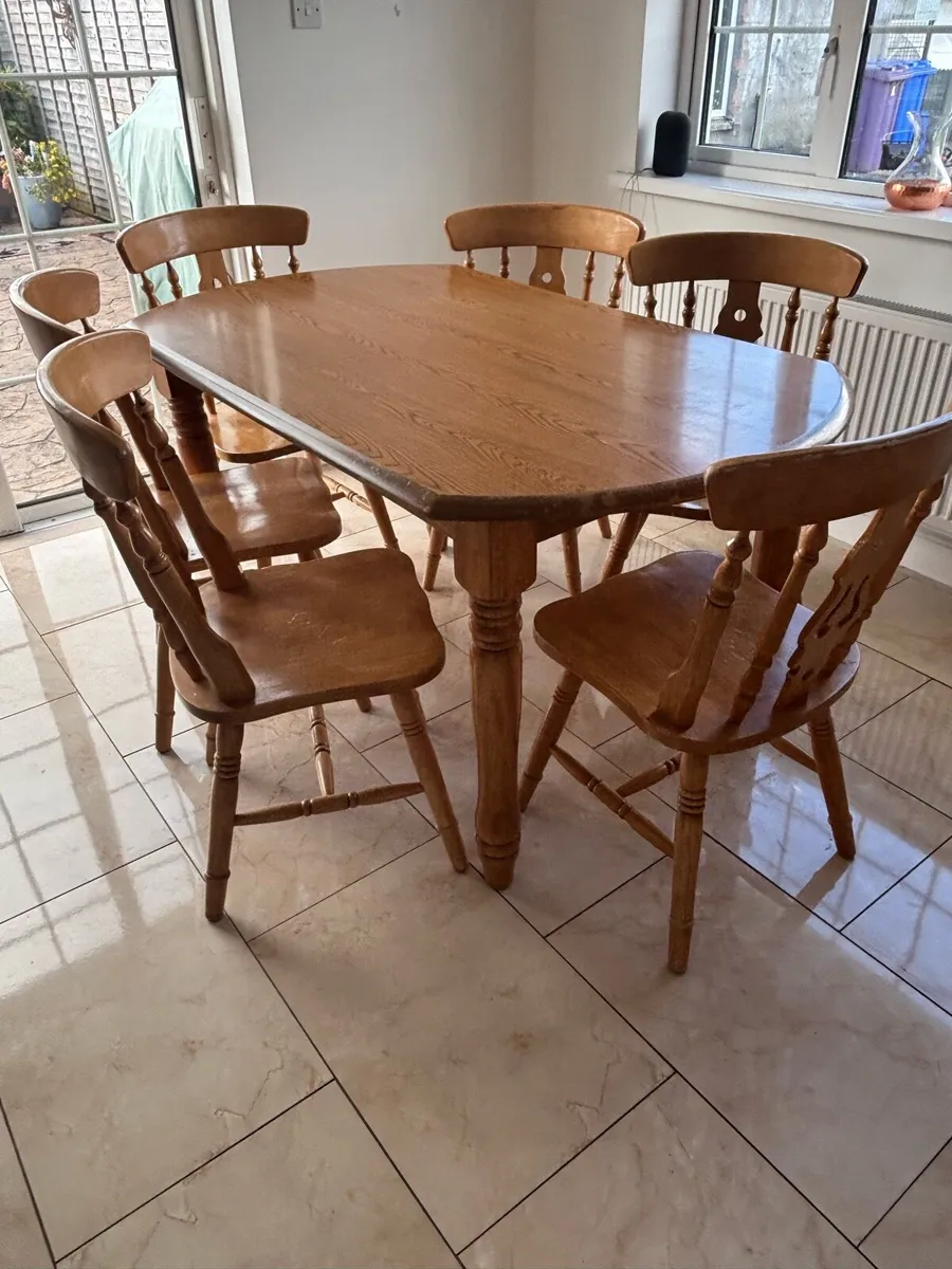 Kitchen table & 6 chairs - Image 3