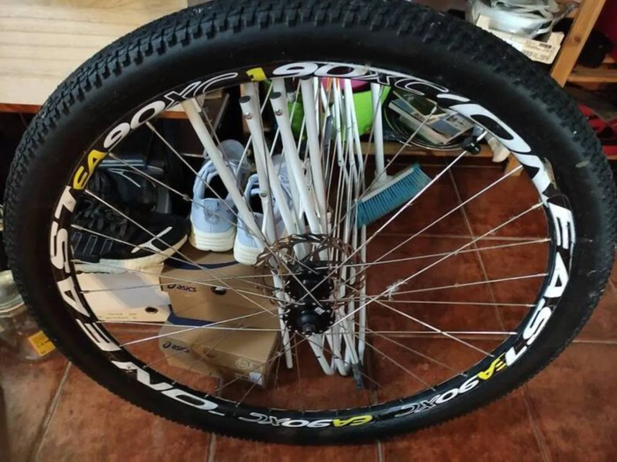 Mountain bike wheel - Image 1