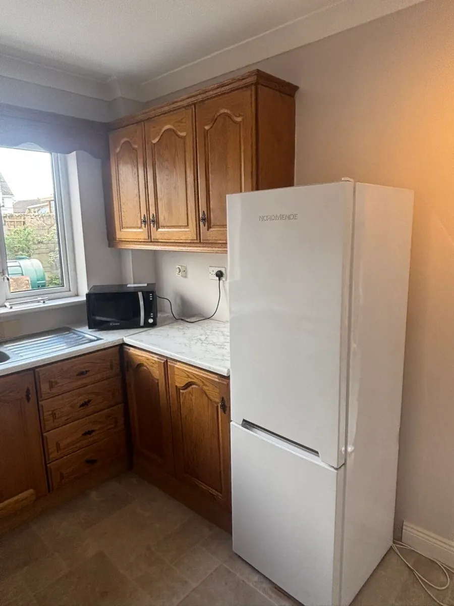 Kitchen and appliances - Image 3