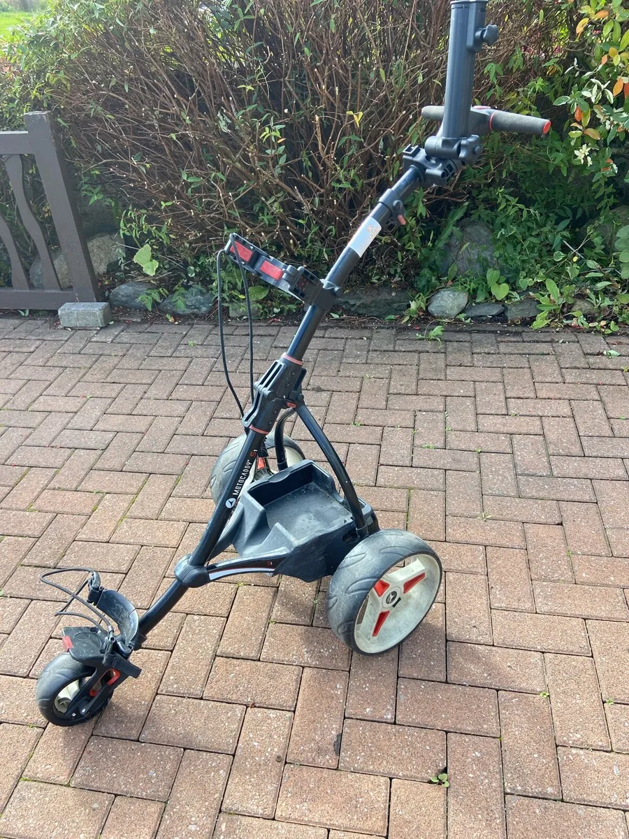 Motocaddy. Electric. Golf. Trolley - Image 1