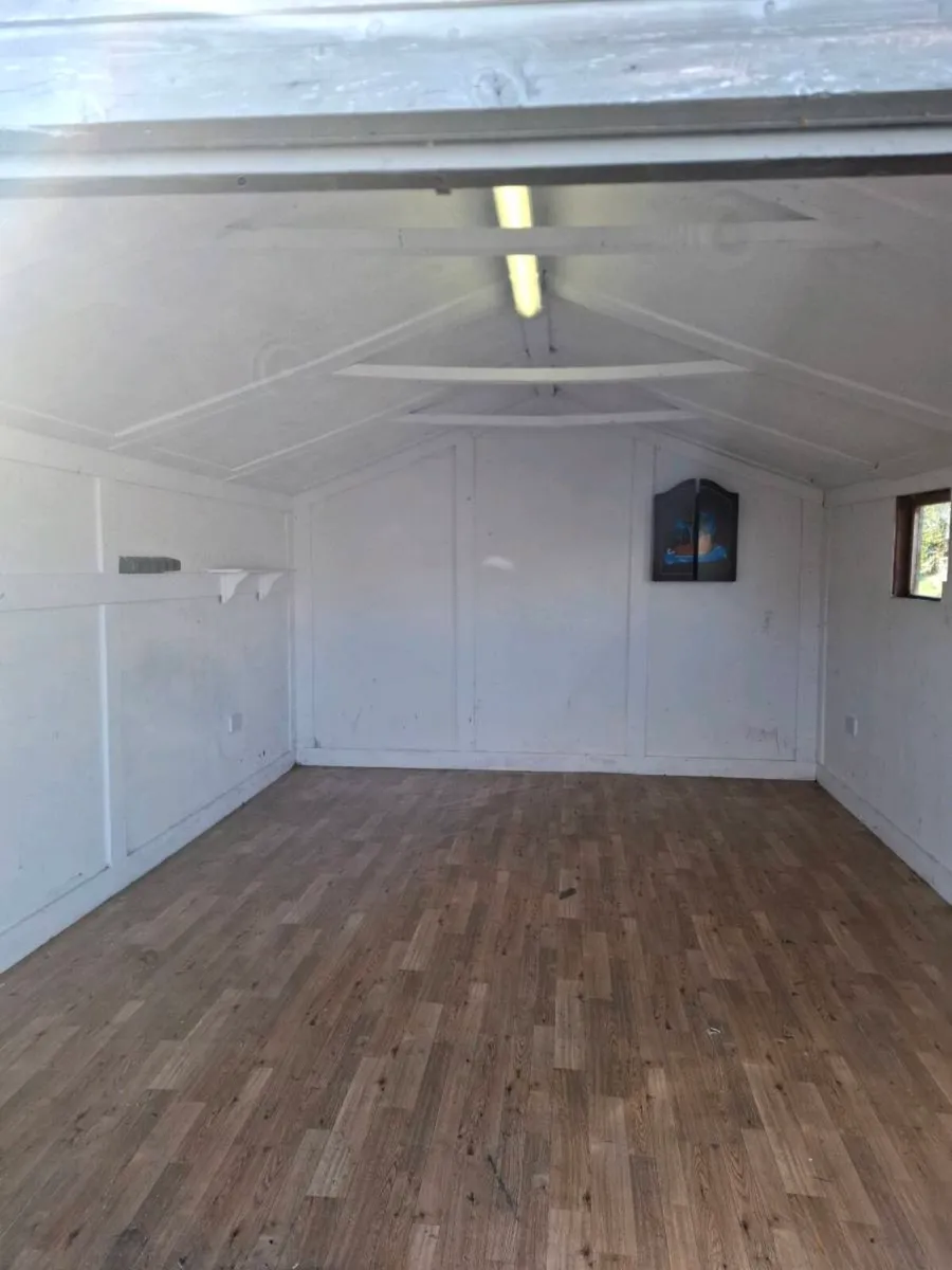 Large timber garden shed - Image 1