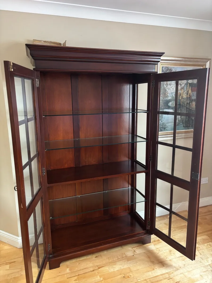 Couches , display unit, fireplace - Image 2