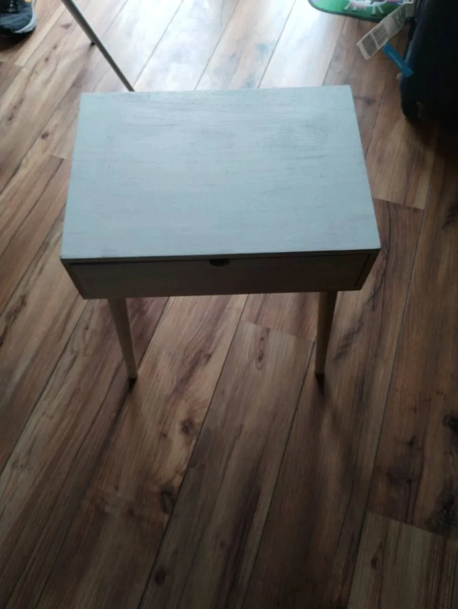 Corner table - Image 2