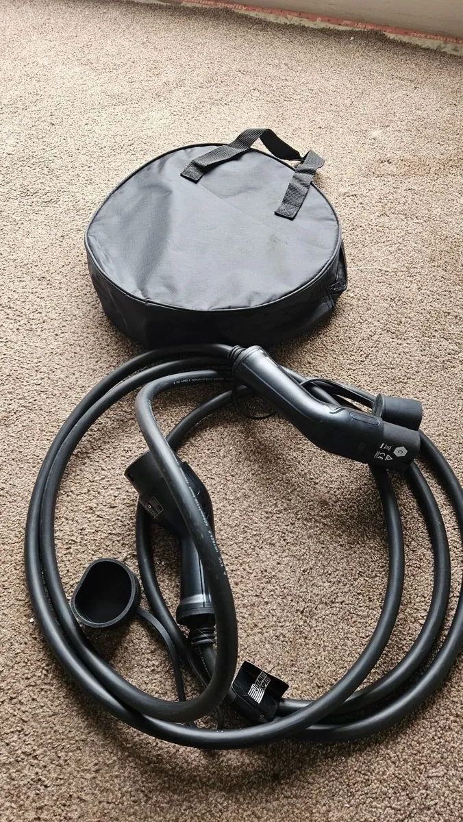 EV 22 kW  Type 2 to Type 2 EV Charging Cable (5m). - Image 1